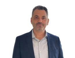 العميل Nizar Alsela