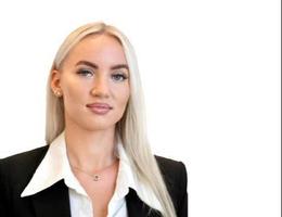 العميل Alexandra Valent