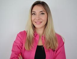 العميل Oksana Pagoni