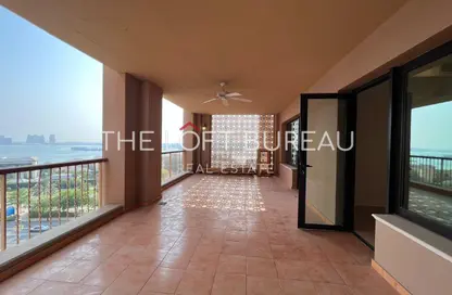 Apartment - 2 Bedrooms - 2 Bathrooms for rent in East Porto Drive - Porto Arabia - The Pearl Island - Doha