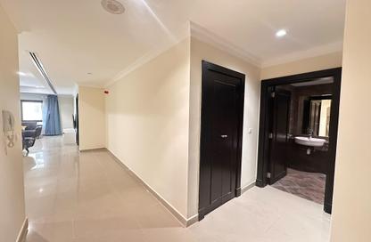 Apartment - 1 Bedroom - 2 Bathrooms for rent in East Porto Drive - Porto Arabia - The Pearl Island - Doha Apartment - 1 Bedroom - 2 Bathrooms for rent in East Porto Drive - Porto Arabia - The Pearl Island - Doha