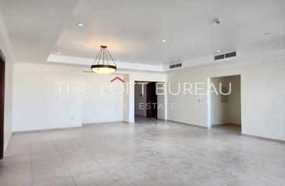 Apartment - 3 Bedrooms - 4 Bathrooms for rent in West Porto Drive - Porto Arabia - The Pearl Island - Doha