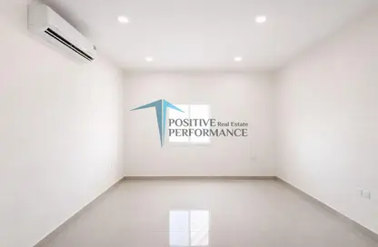 Apartment - 2 Bedrooms - 2 Bathrooms for rent in Fereej Kulaib - Doha