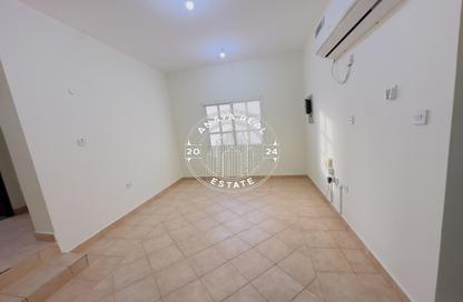 Apartment - 2 Bedrooms - 2 Bathrooms for rent in Bin Omran 35 - Fereej Bin Omran - Doha Apartment - 2 Bedrooms - 2 Bathrooms for rent in Bin Omran 35 - Fereej Bin Omran - Doha