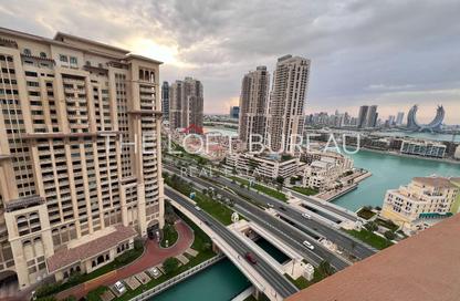 Apartment - 2 Bedrooms - 2 Bathrooms for rent in East Porto Drive - Porto Arabia - The Pearl Island - Doha