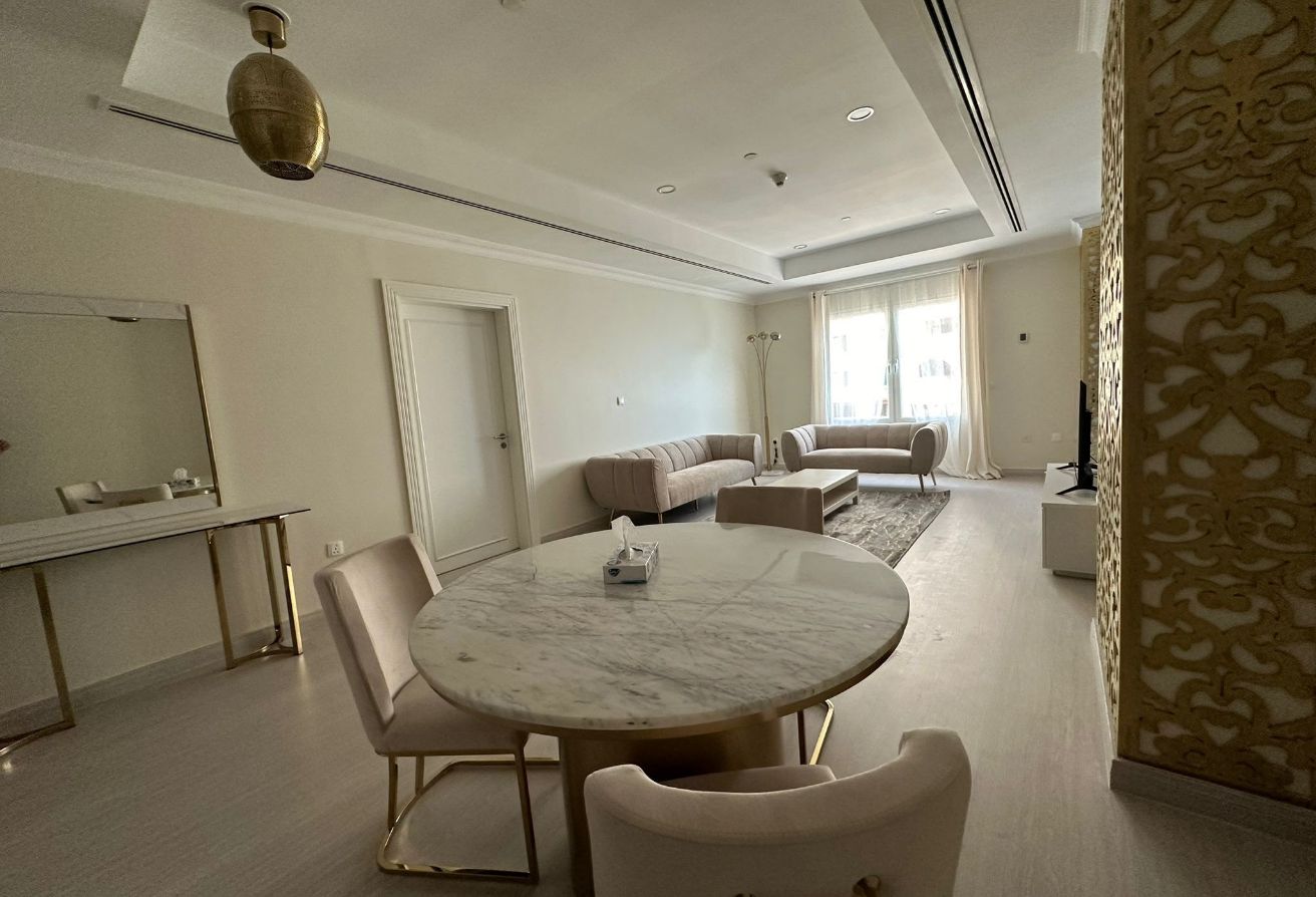 LIMITED OFFER LUXURY 1BEDROOM FULLY FURNISHED thumbnail 2