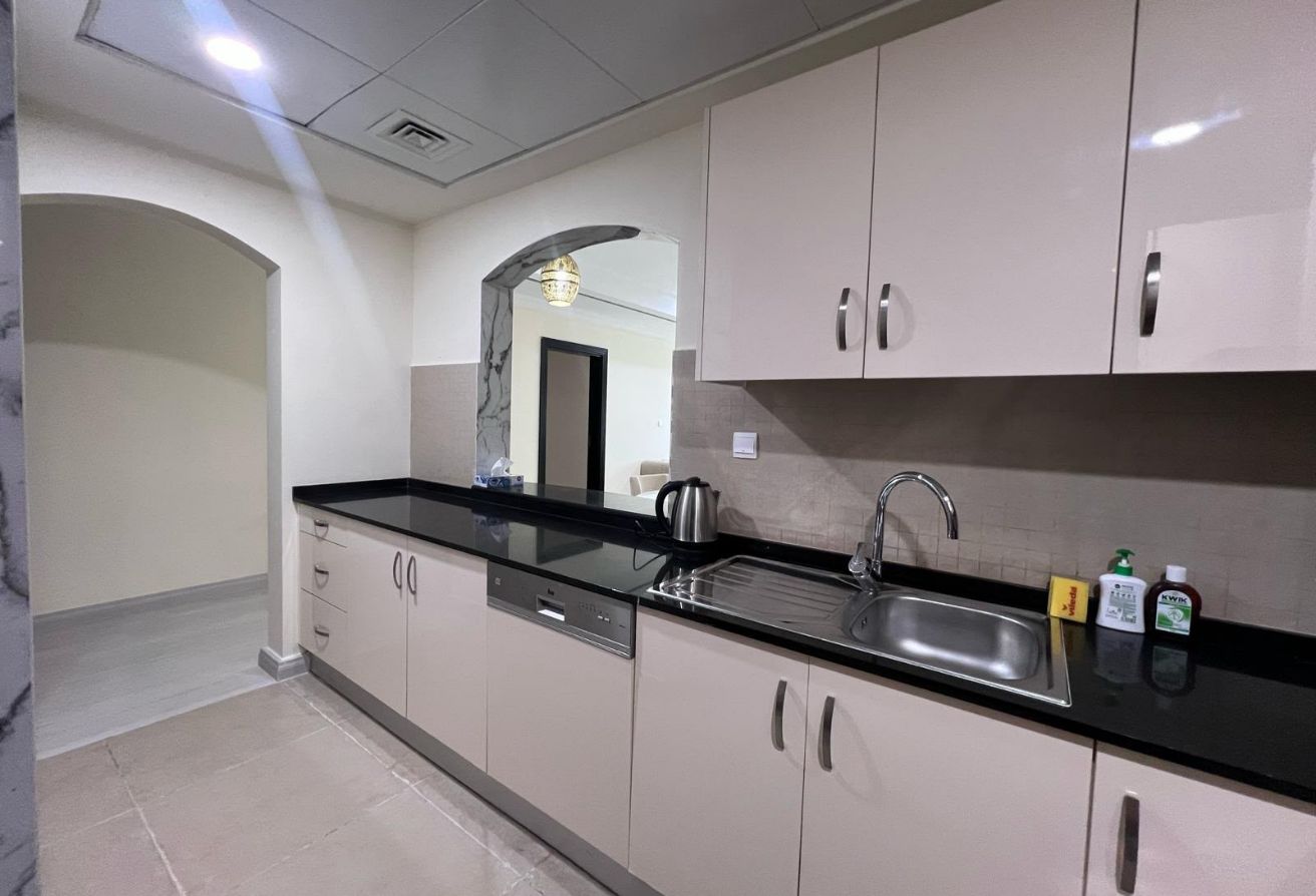 LIMITED OFFER LUXURY 1BEDROOM FULLY FURNISHED thumbnail 4