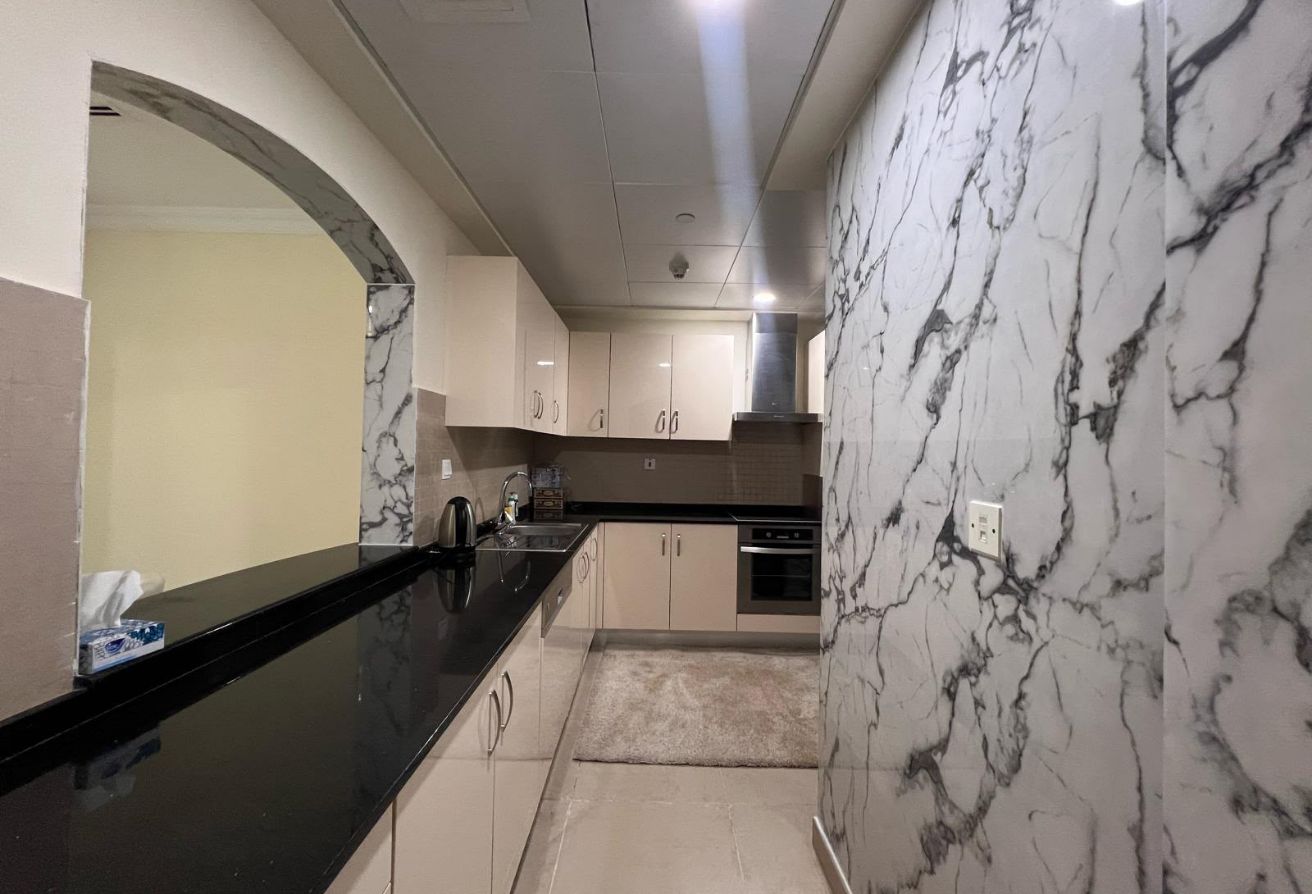LIMITED OFFER LUXURY 1BEDROOM FULLY FURNISHED thumbnail 11