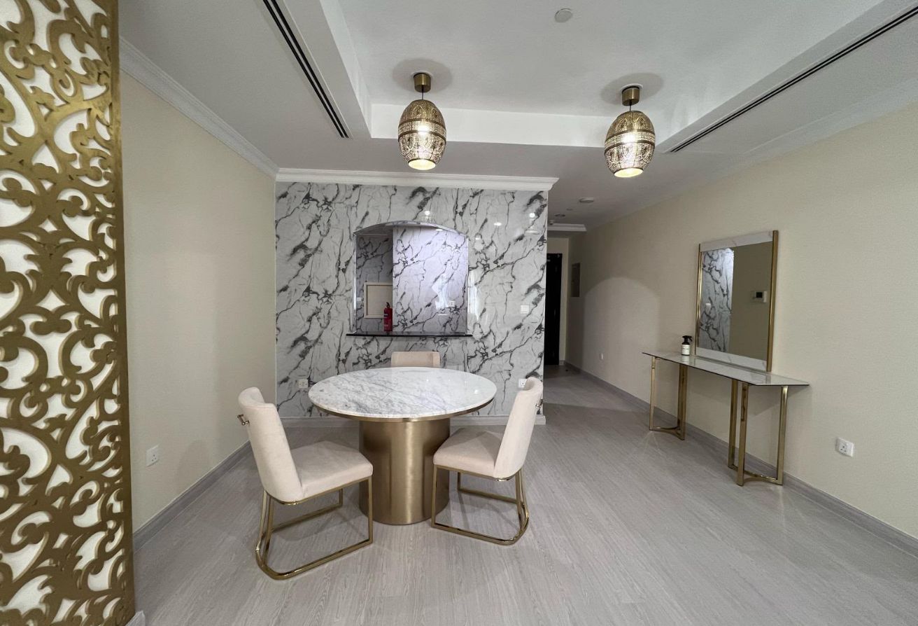 LIMITED OFFER LUXURY 1BEDROOM FULLY FURNISHED thumbnail 3