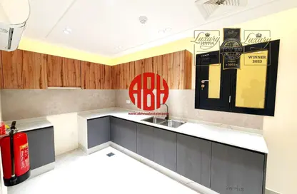 Apartment - 2 Bedrooms - 3 Bathrooms for rent in Al Nasr Street - Al Nasr - Doha