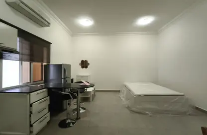 Apartment - Studio - 1 Bathroom for rent in Al Kharaitiyat - Al Kharaitiyat - Al Kharaitiyat - Umm Salal Mohammed