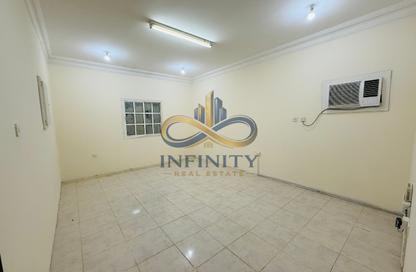 Apartment - 2 Bedrooms - 2 Bathrooms for rent in Madinat Khalifa South - Madinat Khalifa - Doha