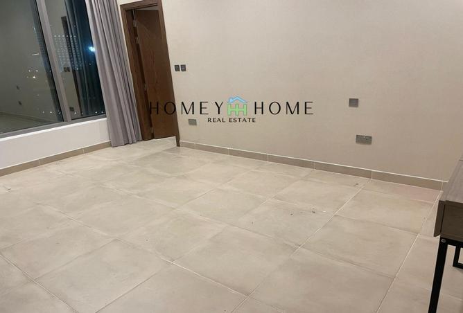 801025 - Property Image 2