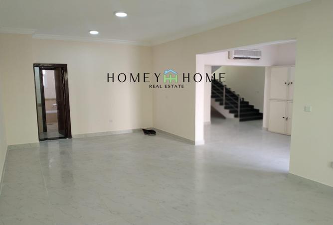 805469 - Property Image 3