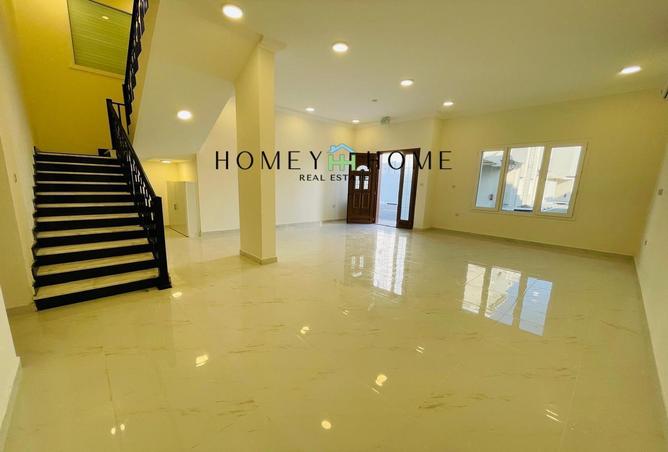 806206 - Property Image 3