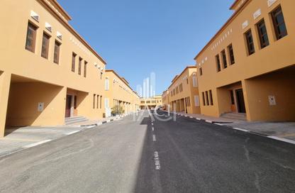 Villa - 4 Bedrooms - 5 Bathrooms for rent in Umm Salal Ali - Umm Salal Ali - Doha Villa - 4 Bedrooms - 5 Bathrooms for rent in Umm Salal Ali - Umm Salal Ali - Doha