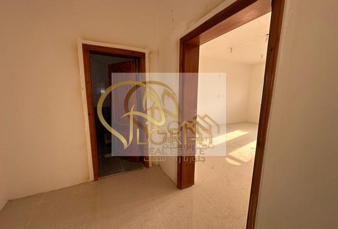 821666 - Property Image 3