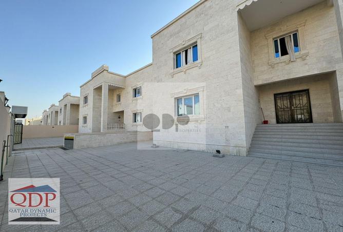 749871 - Property Image 2