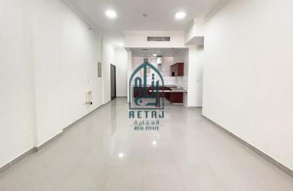 Apartment - 3 Bedrooms - 2 Bathrooms for rent in Al Sadd Road - Al Sadd - Doha