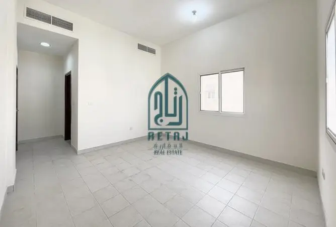 934307 - Property Image 2