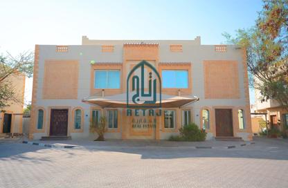 مجمع سكني - 4 غرف نوم - 3 حمامات للايجار في مجمع الشيخة هدى - الغرافة - الدوحة