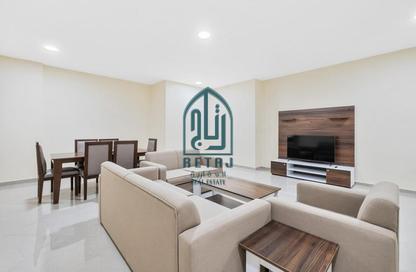 Apartment - 2 Bedrooms - 2 Bathrooms for rent in Old Al Ghanim - Al Ghanim - Doha