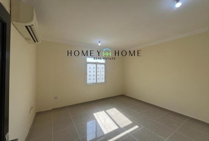 811087 - Property Image 2