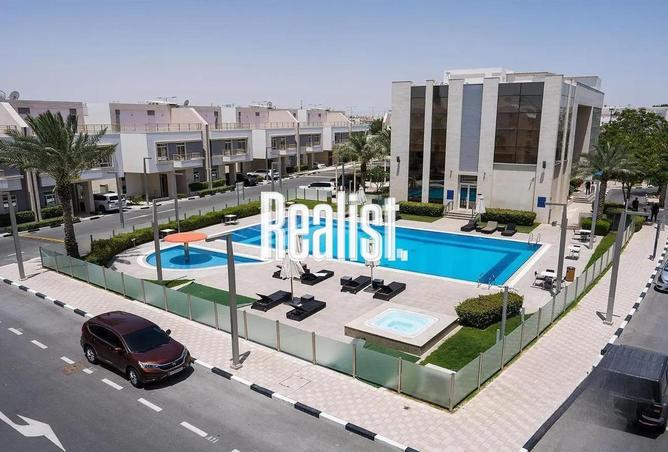 668026 - Property Image 2