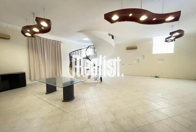 966720 - Property Image 3