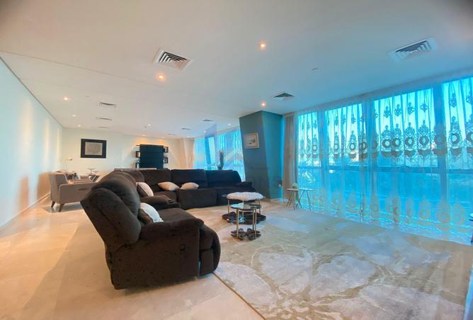 806038 - Property Image 2