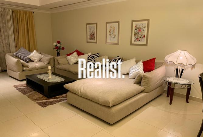 820540 - Property Image 2