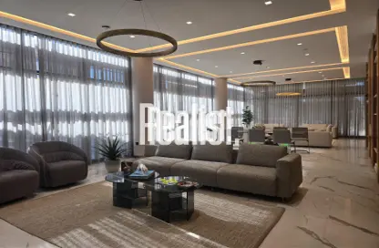 فيلا - 5 غرف نوم - 7 حمامات للبيع في طريق بورتو الشرقي - بورتو أرابيا - جزيرة اللؤلؤة - الدوحة