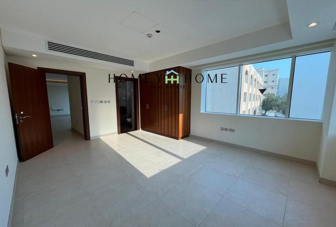 782504 - Property Image 2