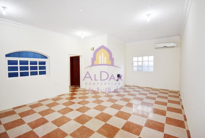 932353 - Property Main Image