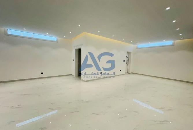 801163 - Property Image 2