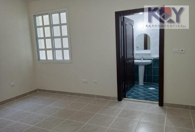 806978 - Property Image 2