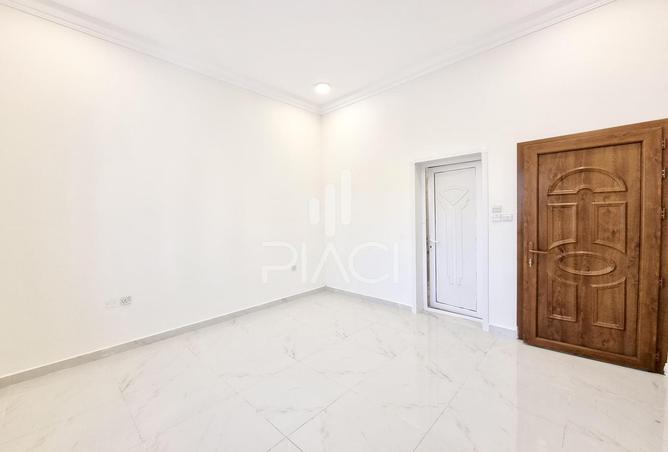 780770 - Property Image 2