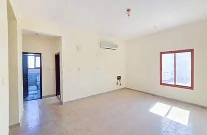 Apartment - 2 Bedrooms - 2 Bathrooms for rent in Madinat Khalifa Building 58 - Madinat Khalifa South - Madinat Khalifa - Doha