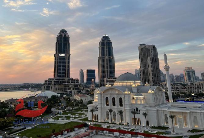 820651 - Property Image 2