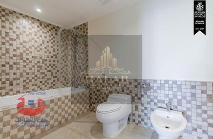 Apartment - 3 Bedrooms - 5 Bathrooms for sale in Imperial Diamond - Viva Bahriyah - The Pearl Island - Doha