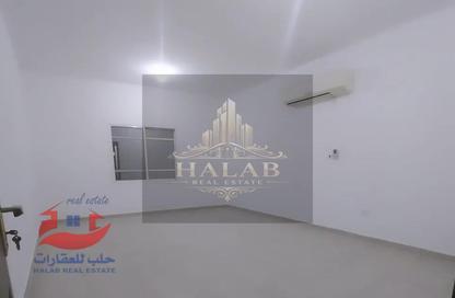 شقة - 2 غرف نوم - 2 حمامات للايجار في مركز الأعمال غانم - فريج بن محمود- جنوب - فريج بن محمود - الدوحة