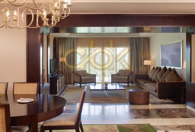 967216 - Property Image 2