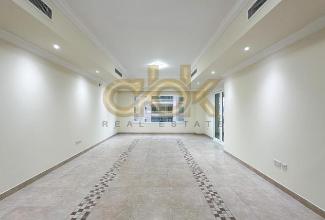 964914 - Property Image 3