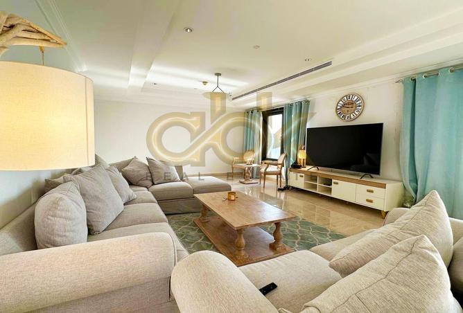 982485 - Property Image 3