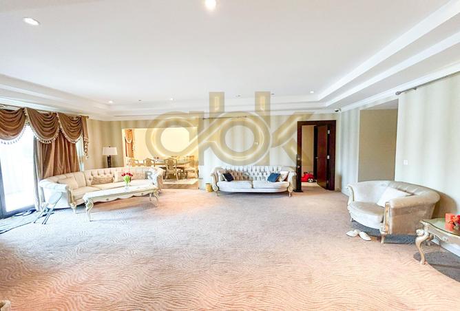 965034 - Property Image 2