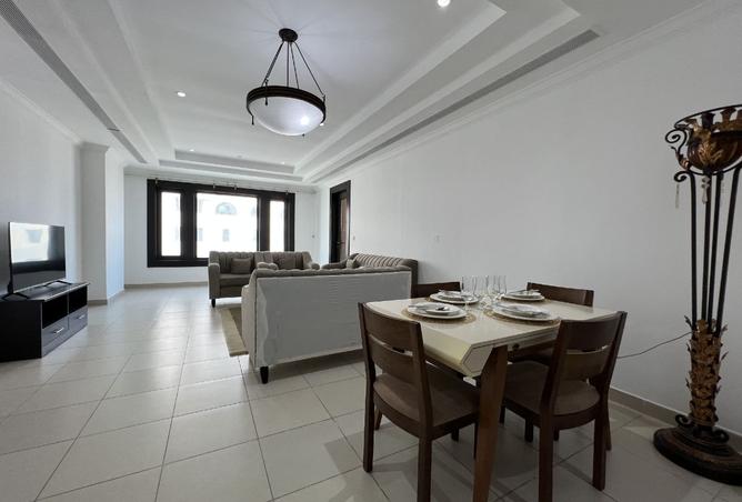 982448 - Property Image 2