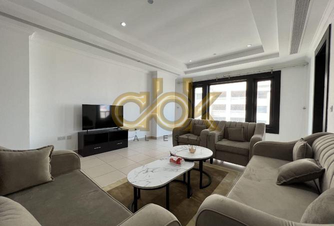 982448 - Property Image 3