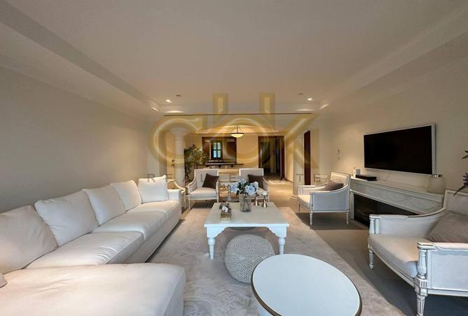 982560 - Property Image 2