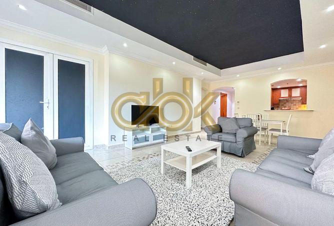 878379 - Property Image 2