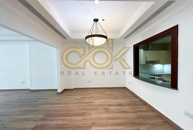 963411 - Property Image 3